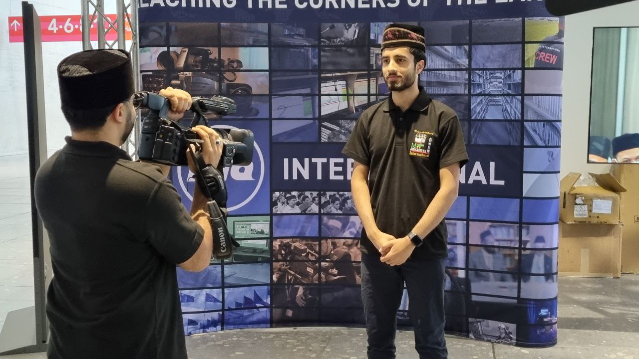 En coulisses d’une interview de MTA